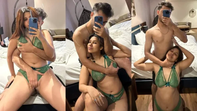Desi Girlfriend Nude Mirror Selfies with Boobs Squeezed